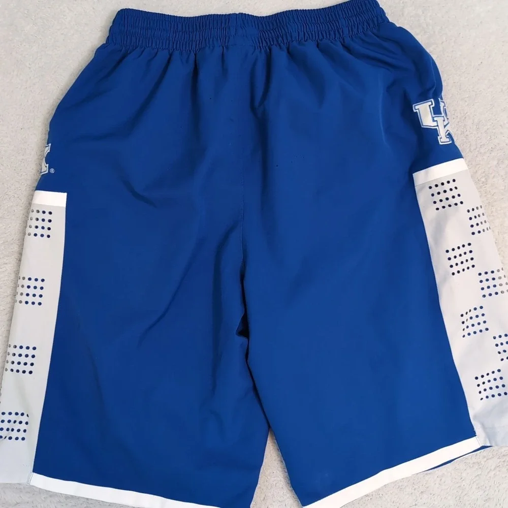 Vintage 2011 Kentucky Basketball Team Shorts M 29x12 Auth Game Use Anthony Davis